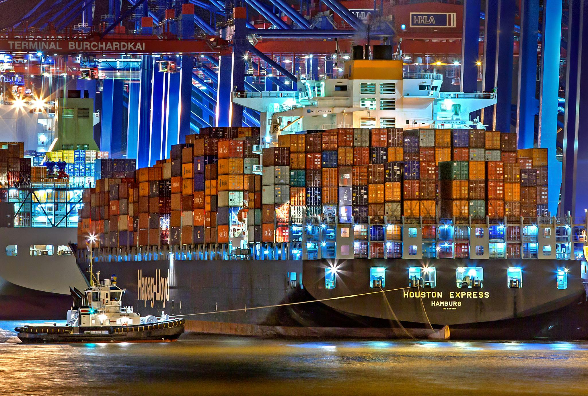 Ocean freight container ship